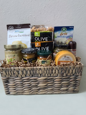Gourmet Snacks Gift Basket